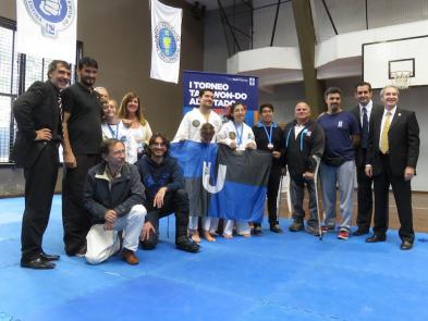 Taekwon-Do Adaptado 2016. GM Galarraga, Prof. Hauri, Eduardo González Fernández, Miguel Oreste Capó, Gonzalo Viacava y flía,, Helena Capó,Gonzálo López, Rosario González, Prof. Romero, Lic. Juan José Valladares, Prof. Ancona, Martín Gomá, Maestro Boitano.